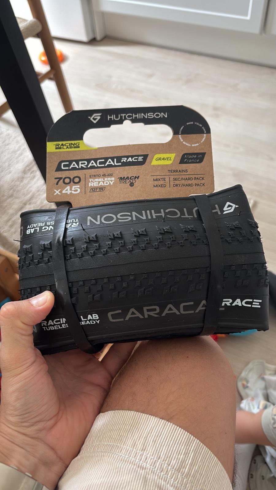 Hutchinson Caracal Race 700x45 Gravel Tire